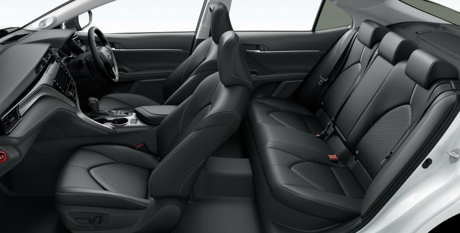 Интерьер Toyota Camry Hybrid WS 2018 года  (JP) (фото 5 из 7)